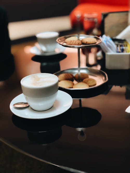 Foto profissional grátis de alimento, bebida, biscoitos