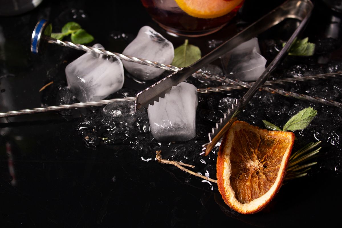 Garnitures de cocktails : idées simples et chics - Fleurs comestibles et garnitures chic pour les occasions spéciales