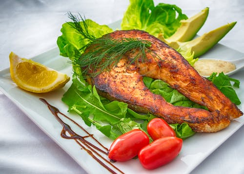 Salmon: foods that you can eat without getting fat