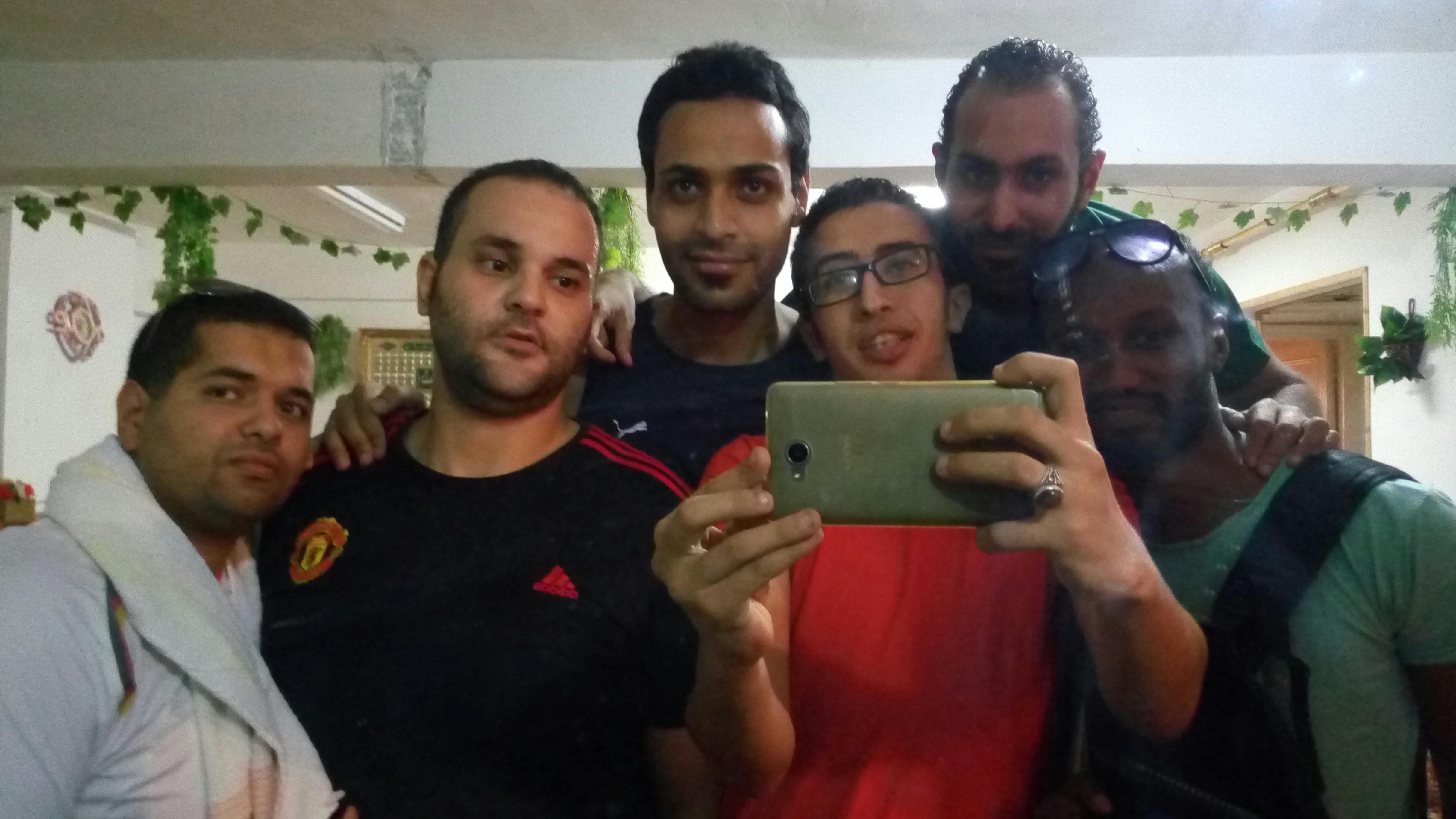 Business analytics dashboard showing scaling of dropshipping sales and ad performance