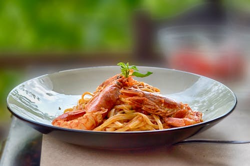 Close-Up Photography of Cooked Shrimps and Pasta