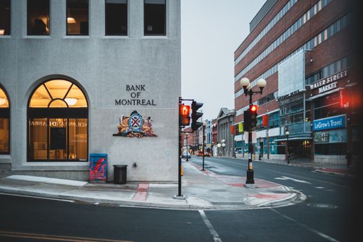 Mile End bagel + smoked-meat crawl — Montreal