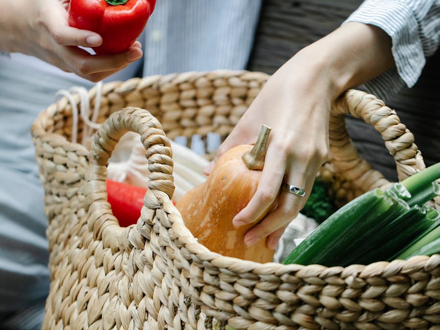What diet causes body odor?