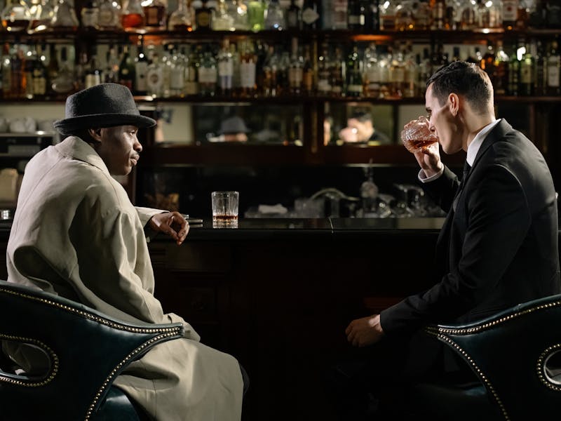 pexels-photo-7266008 Weapons et Évanouis : Le Vrai du Faux Derrière le Film de 2025