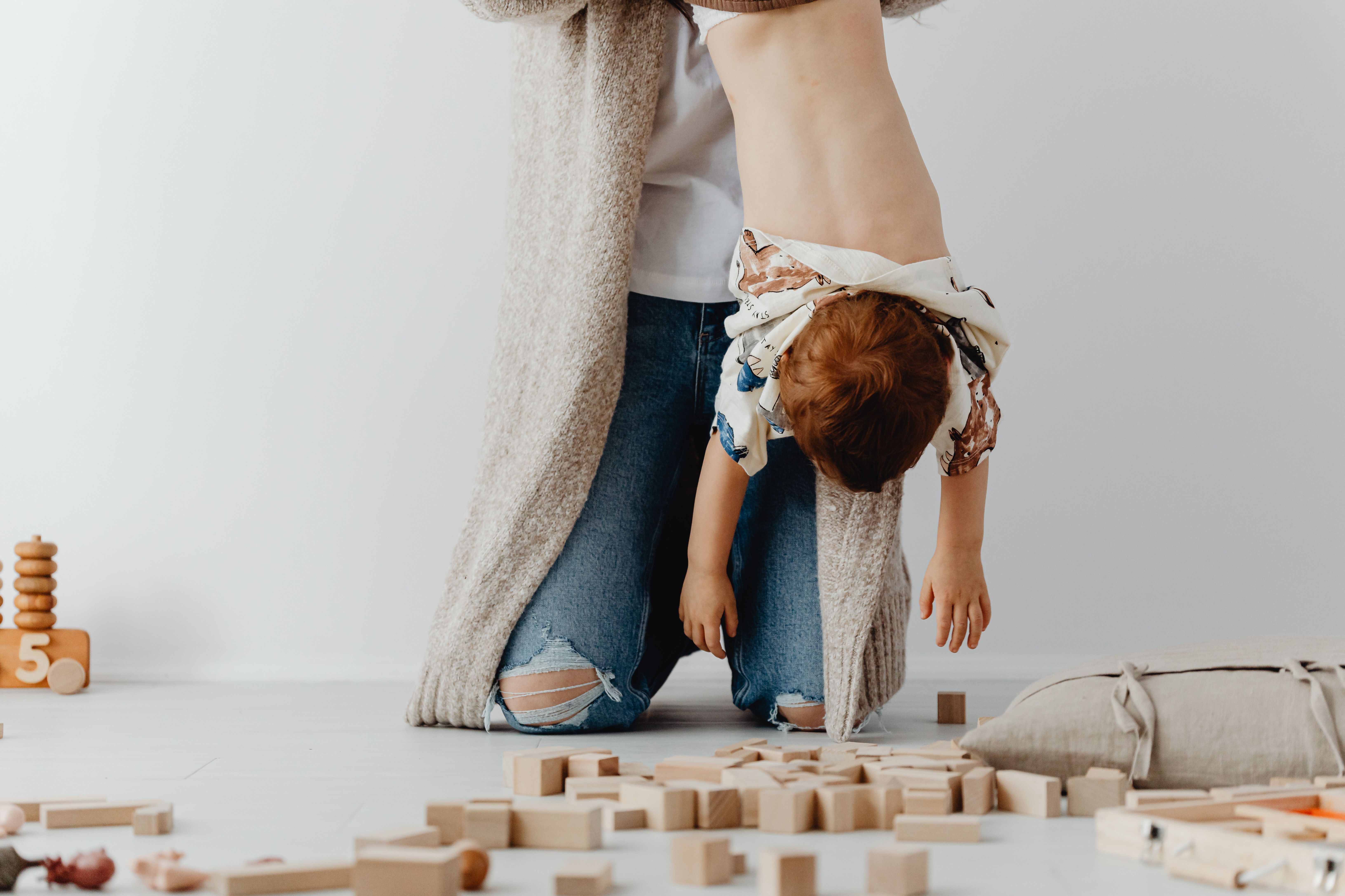 Why parenting feels harder for today’s families — Photo by www.kaboompics.com on Pexels
