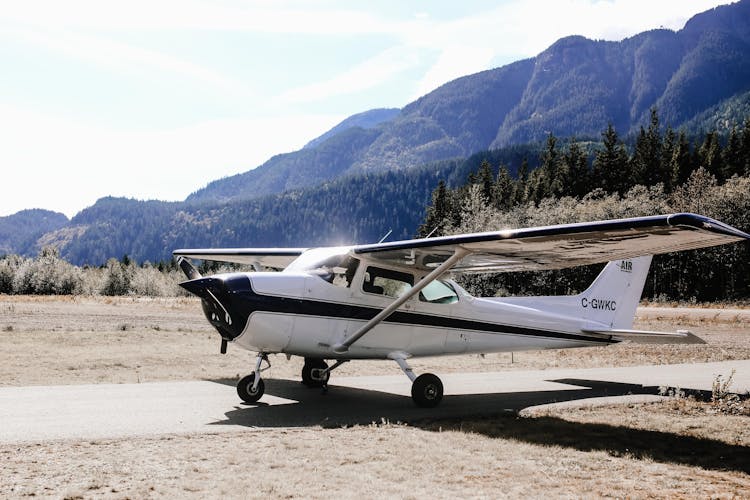 A Cessna 172