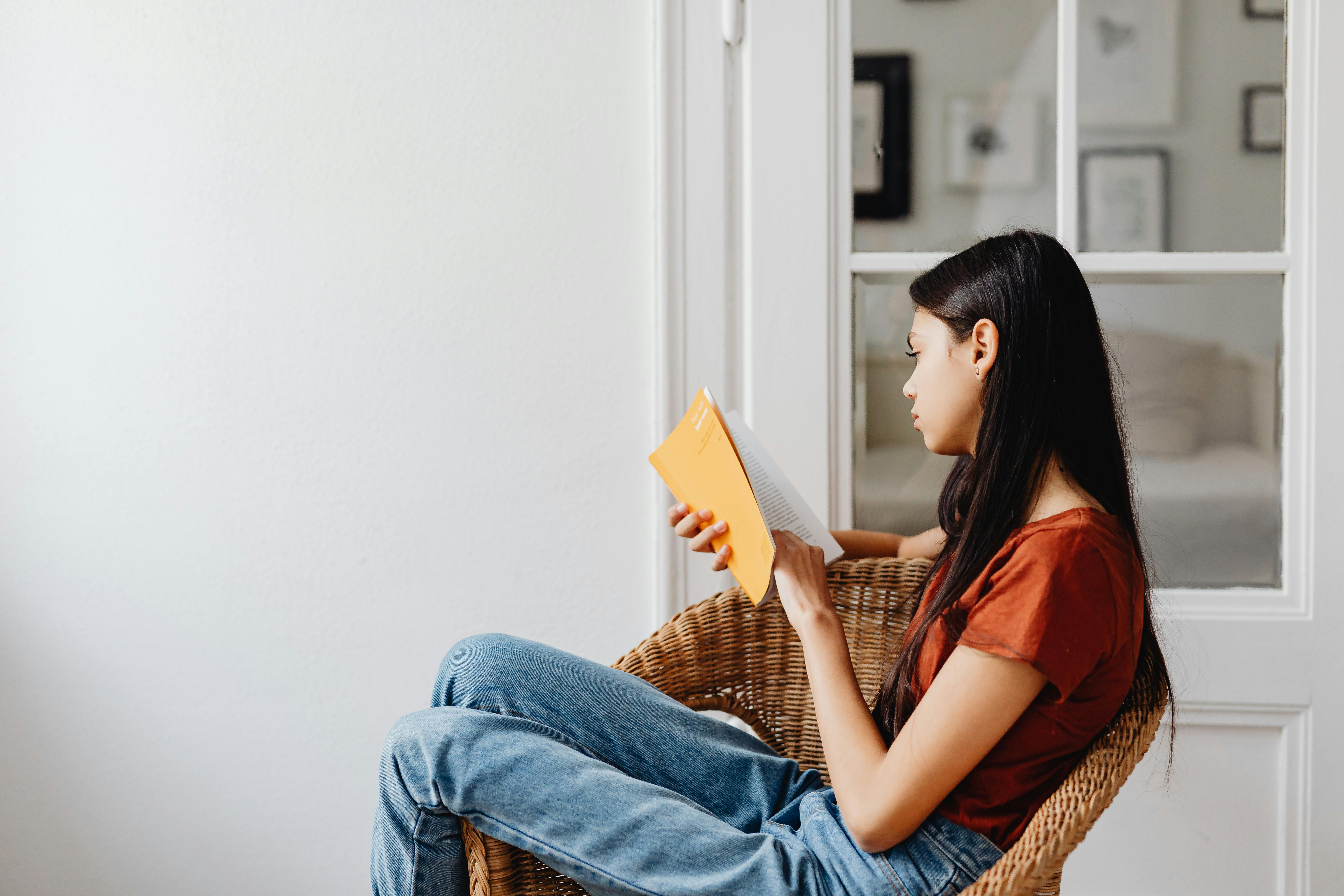 28 Self Development Books To Change Your Life In 2026 — Photo by www.kaboompics.com on Pexels