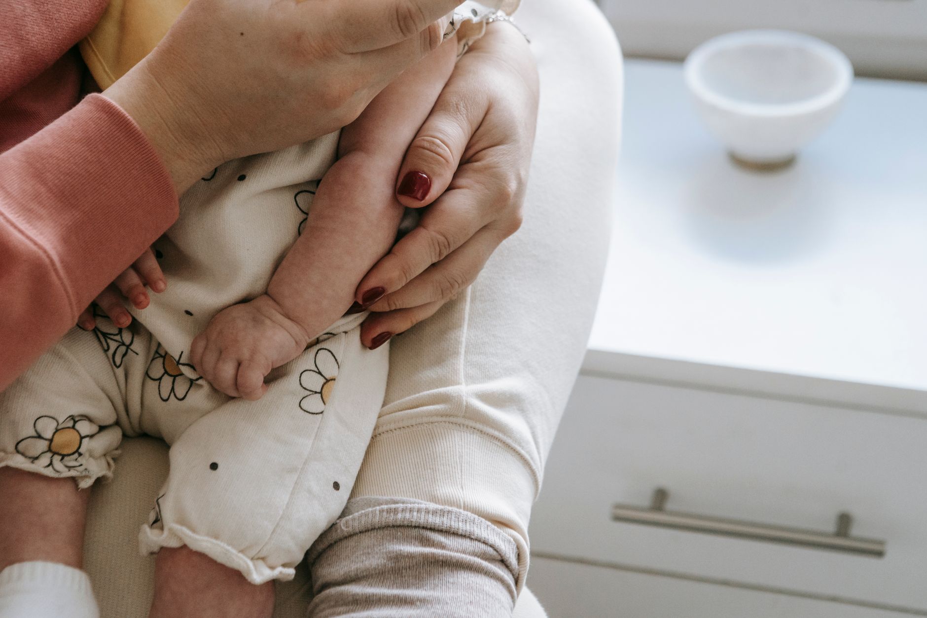Reclaim Your Time: Navigating the World of Hands-Free Breast Pumps