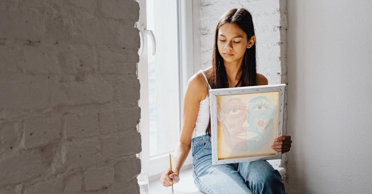 Art Schools vs Self-Taught: The Pros and Cons