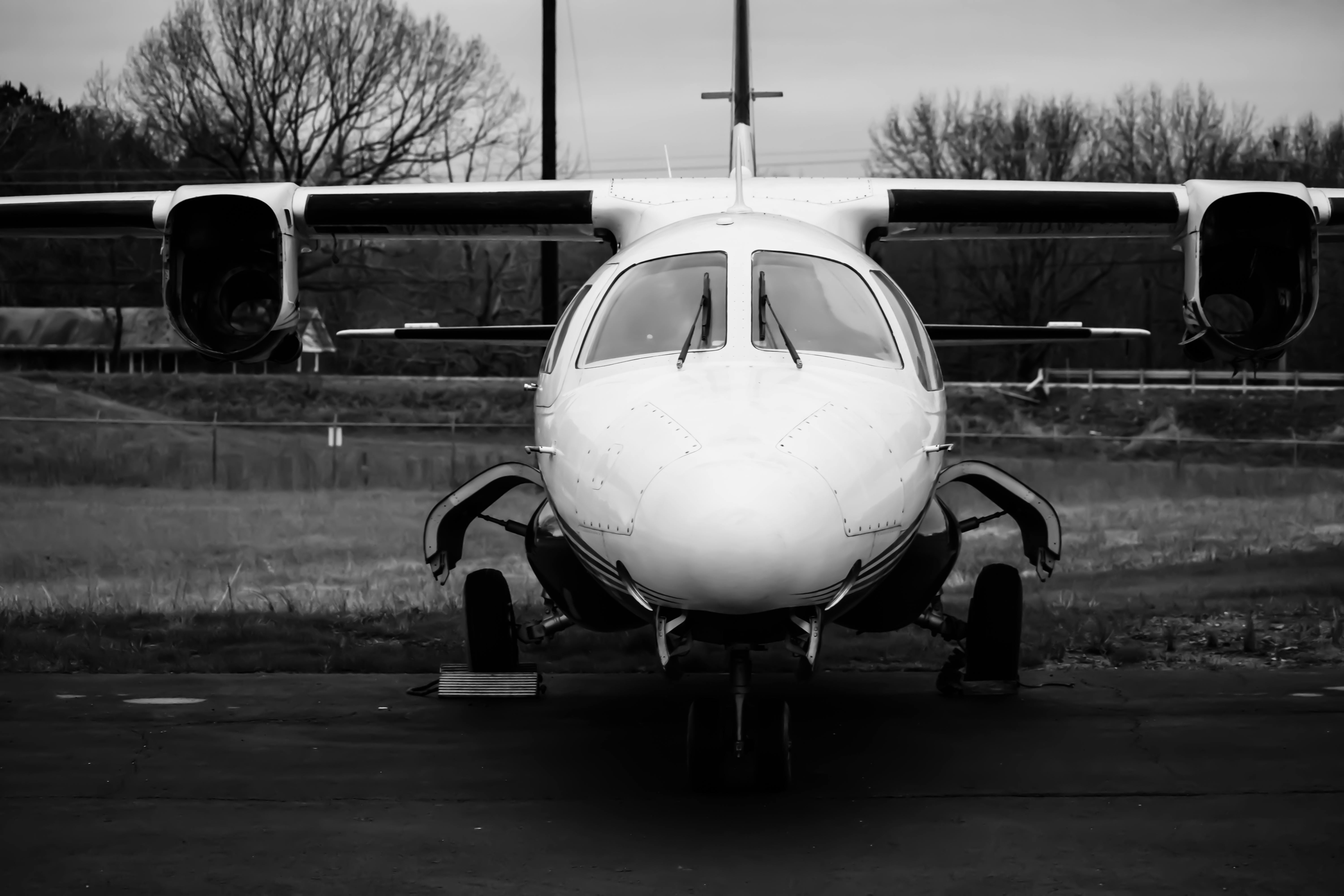 free-stock-photo-of-abandoned-air-travel-airplane