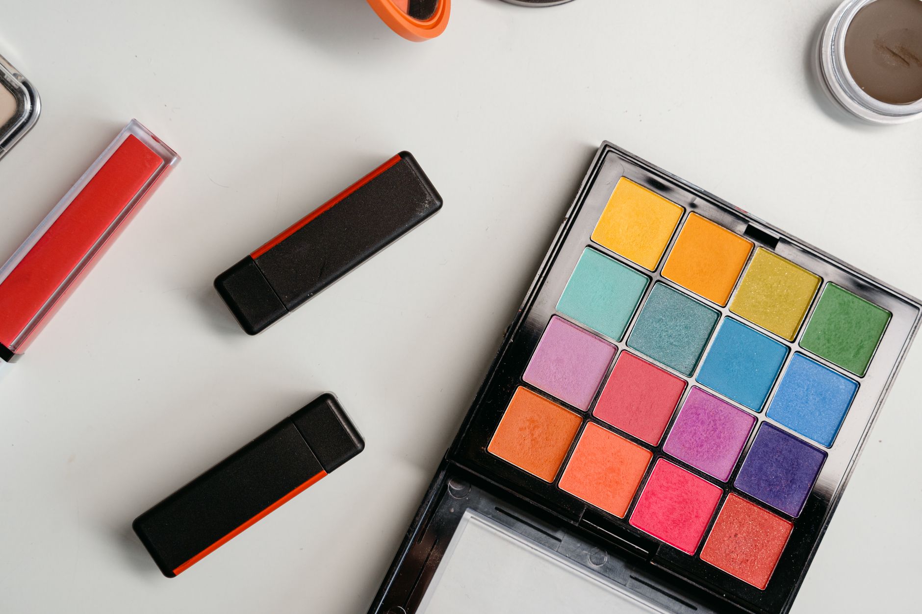 Best Budget Makeup Palettes and Sets Under $10 (2026)