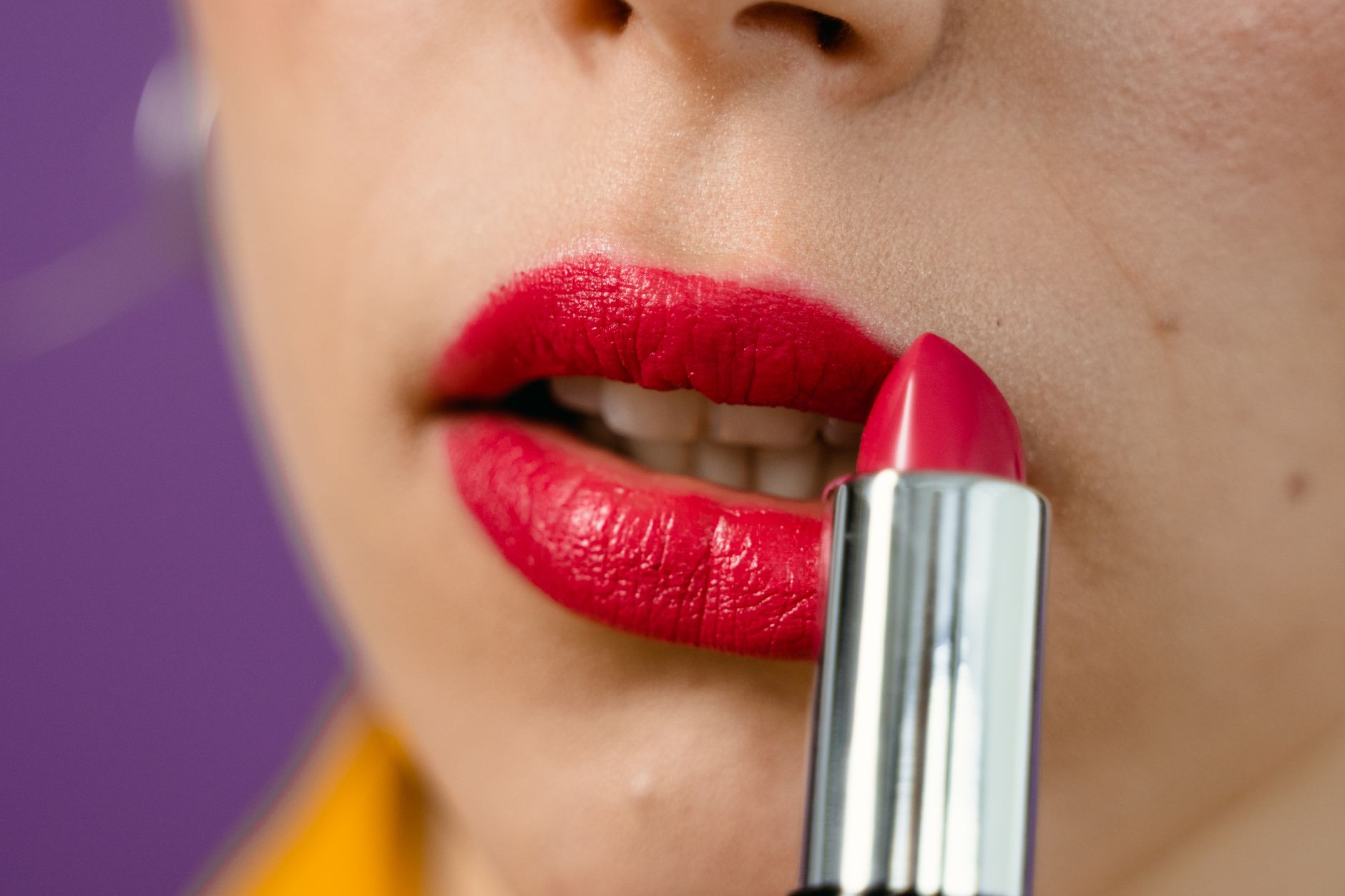 The Ultimate Guide to Best lipstick for dry lips: Expert Tips for