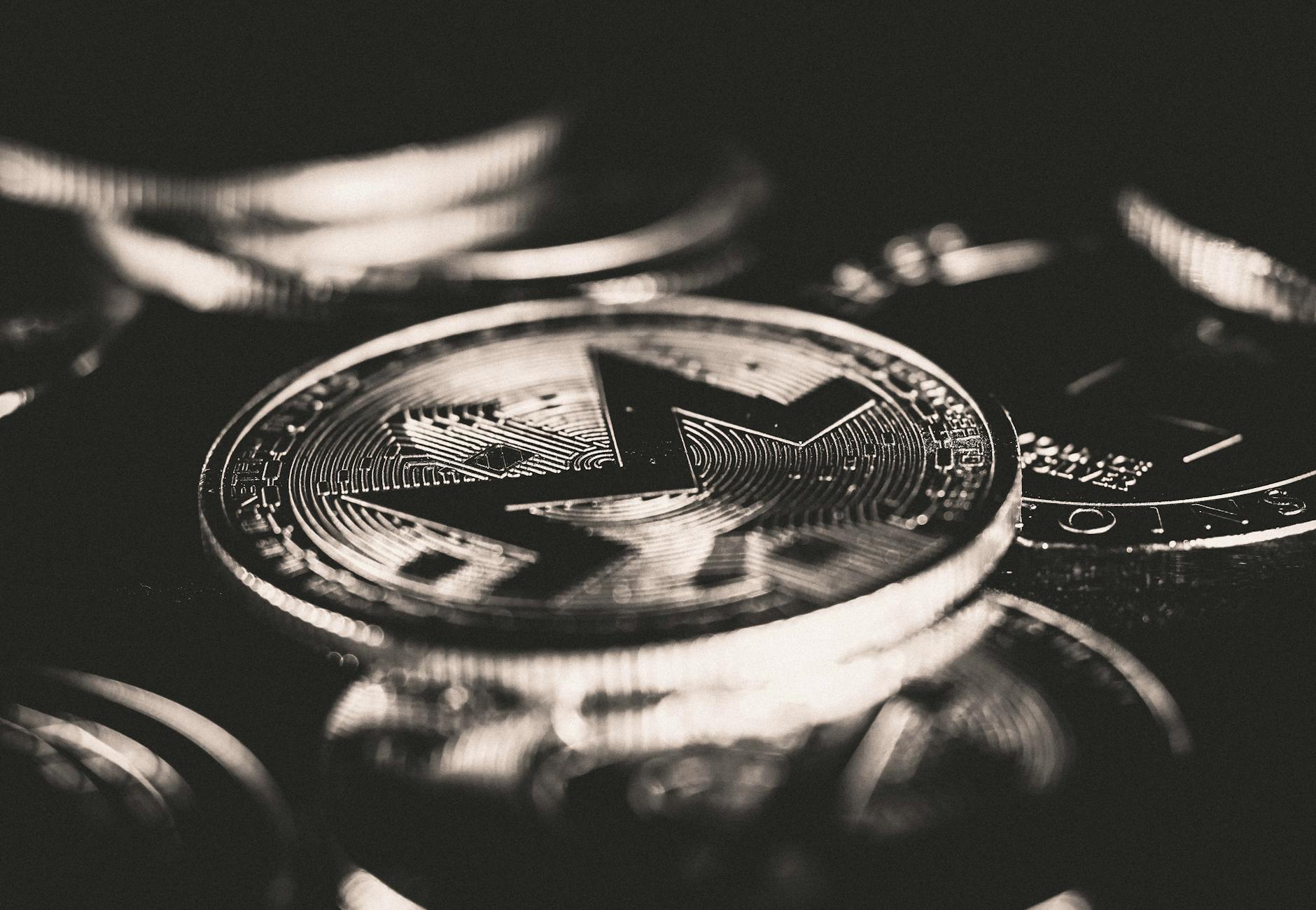 Digital asset outlook: Critical 106K support challenged. BTC news, crypto trading insights. Digital asset outlook: Critical 106K support challenged. BTC news, crypto trading insights.