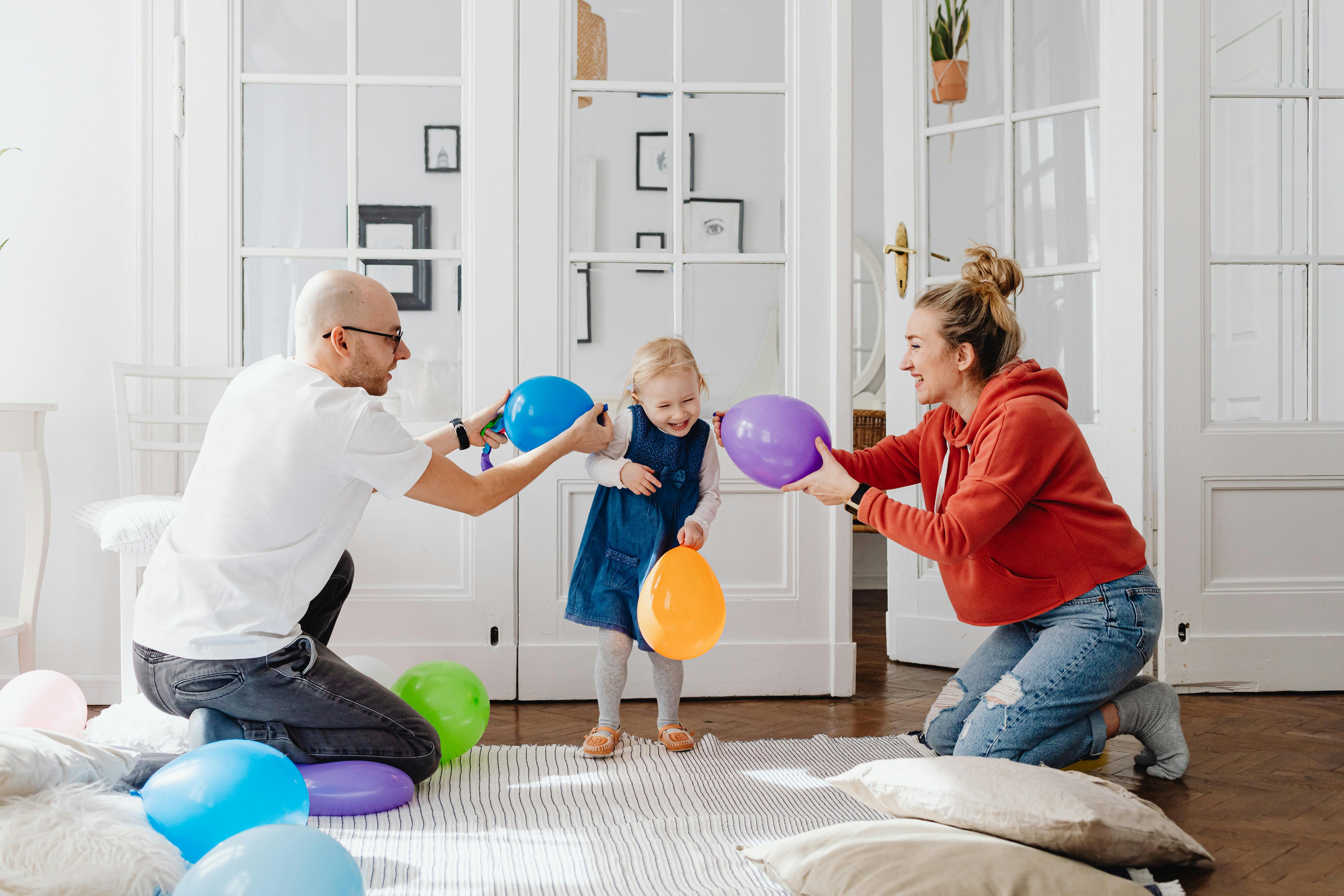 Why parenting feels harder for today’s families — Photo by www.kaboompics.com on Pexels