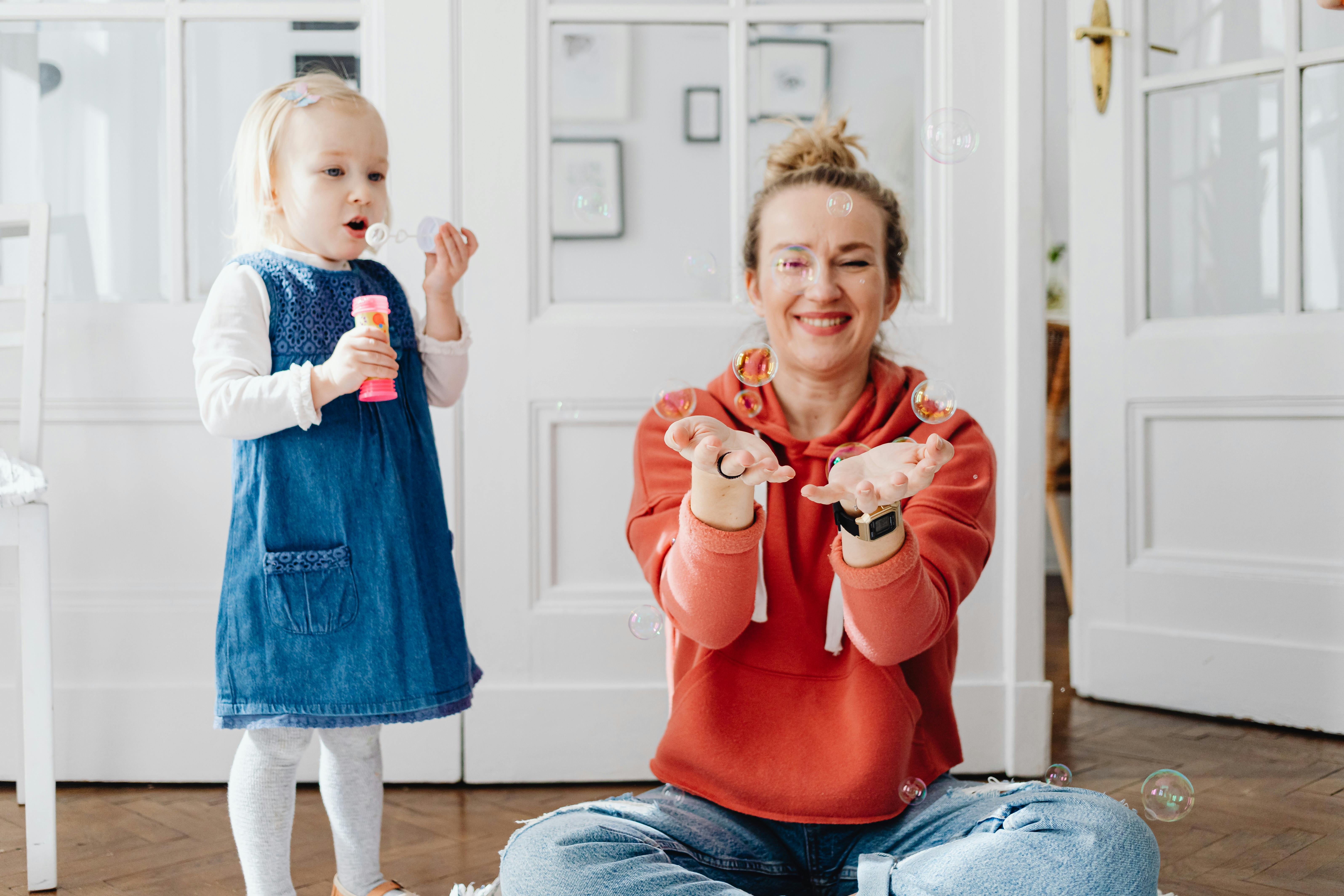 Why parenting feels harder for today’s families — Photo by www.kaboompics.com on Pexels