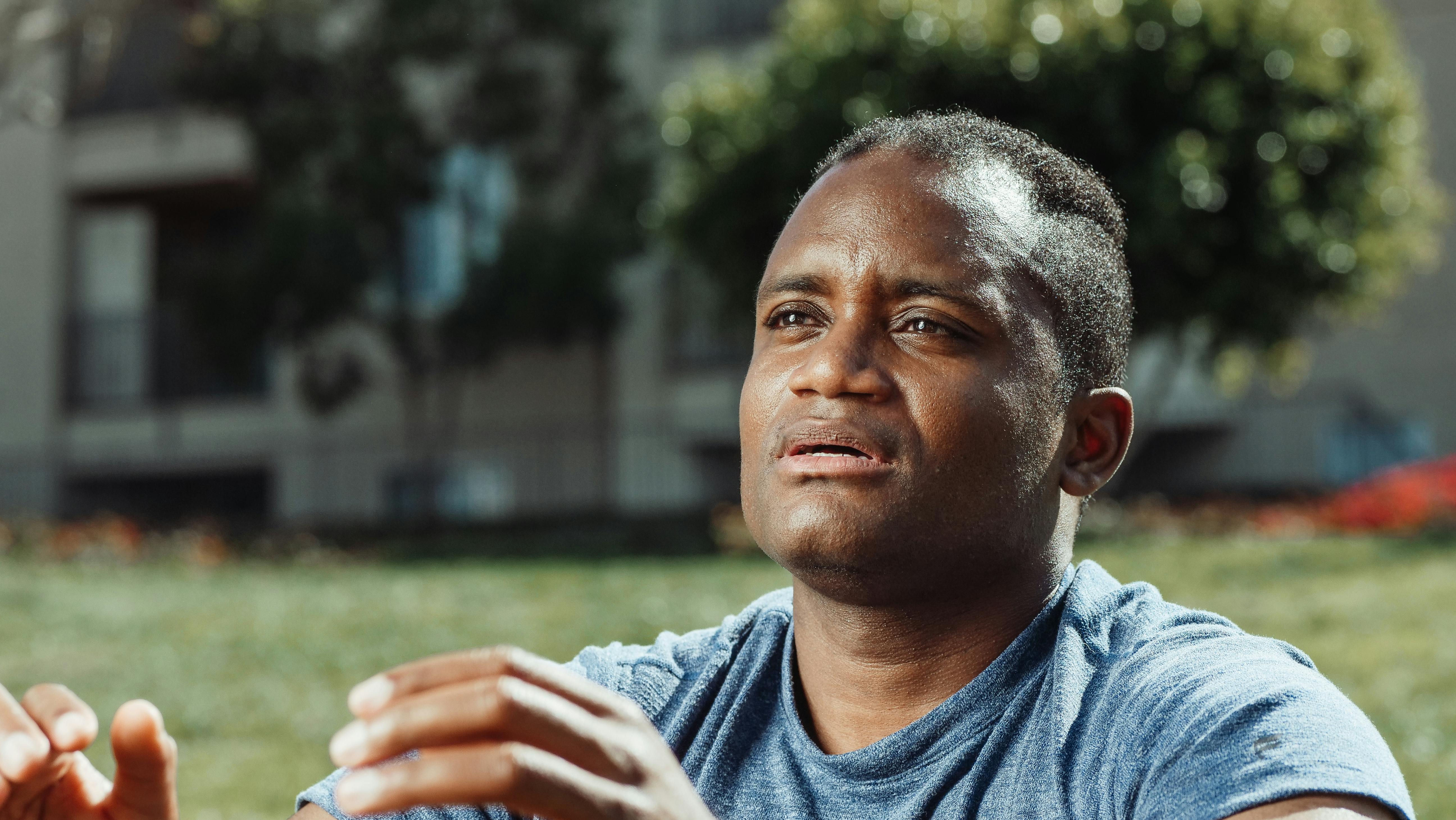 grátis Foto profissional grátis de adulto, ambiente urbano, ao ar livre Foto profissional