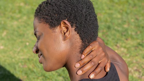 Gratis Immagine gratuita di afro-americano, capelli afro, dolore al collo Foto a disposizione