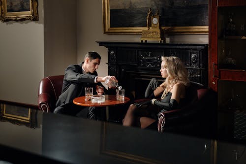 Couple vintage au style glamour