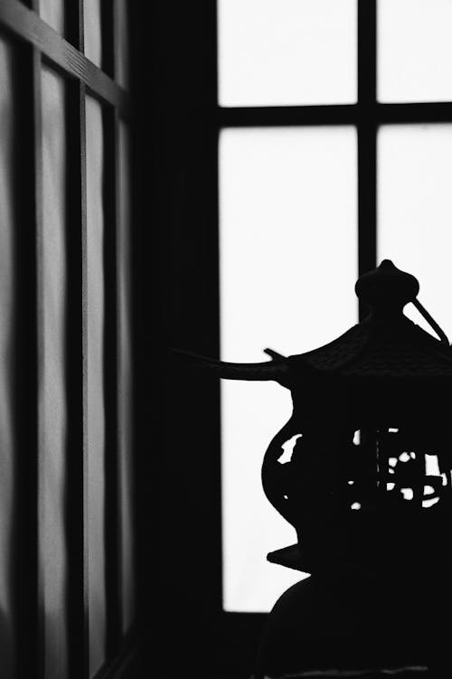 Free Silhouette of a Lamp Stock Photo