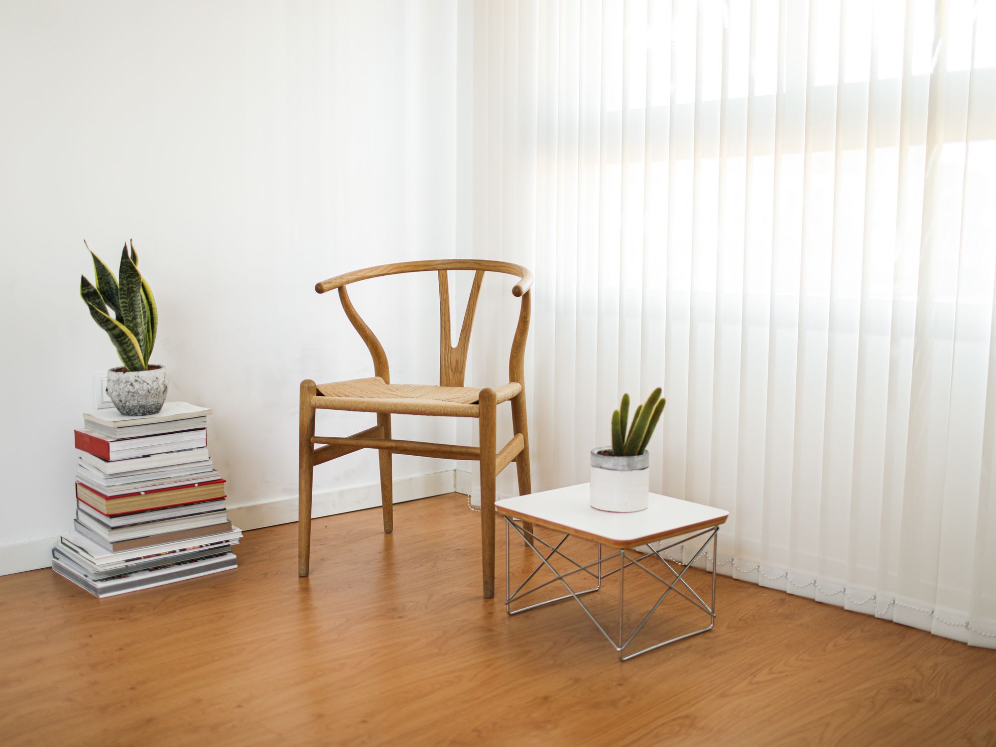 End of Tenancy Decorating in Barnes, Richmond upon Thames — decorator refreshing a rental property between tenants