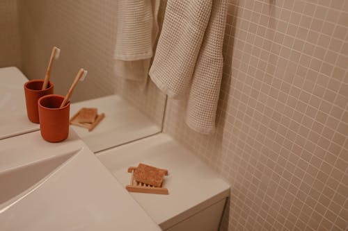 Безкоштовне стокове фото на тему «ванна кімната, віддзеркалення, внутрішній»