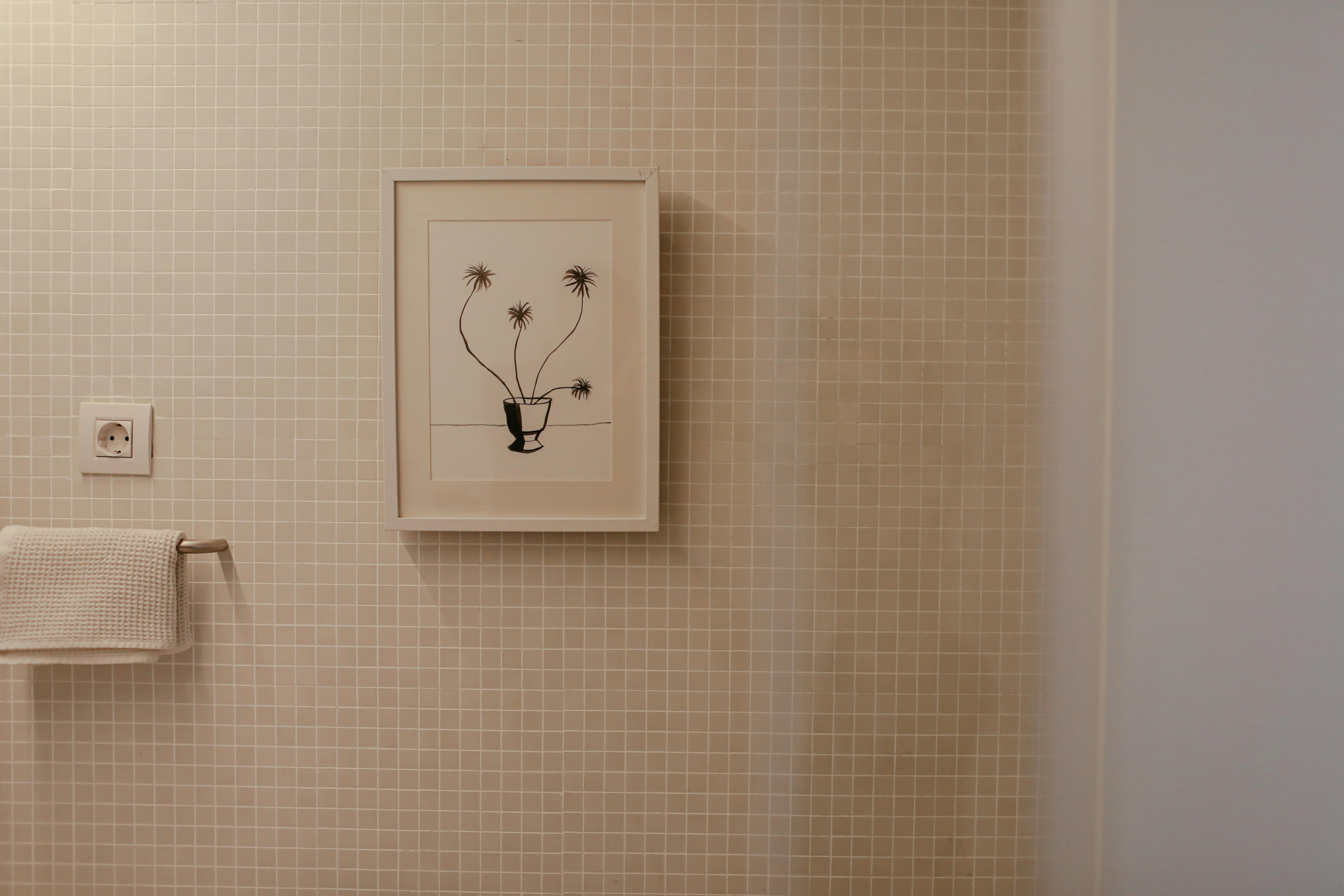 Cómo pintar y renovar los azulejos del baño