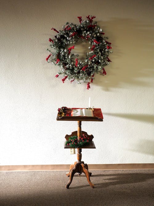 Brown Wooden 2-layer Book Rack