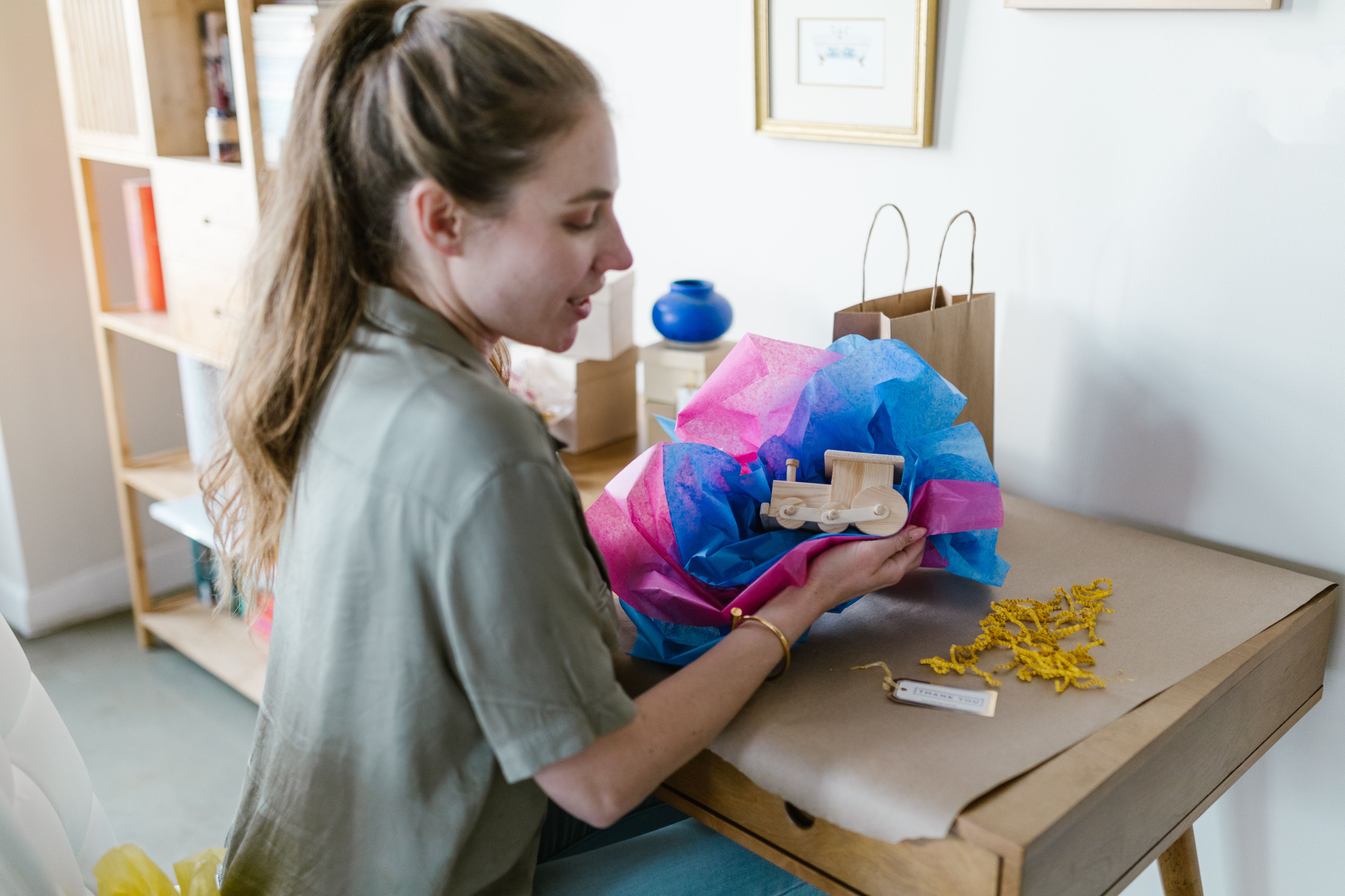 Glentham — professional packers wrapping and boxing belongings