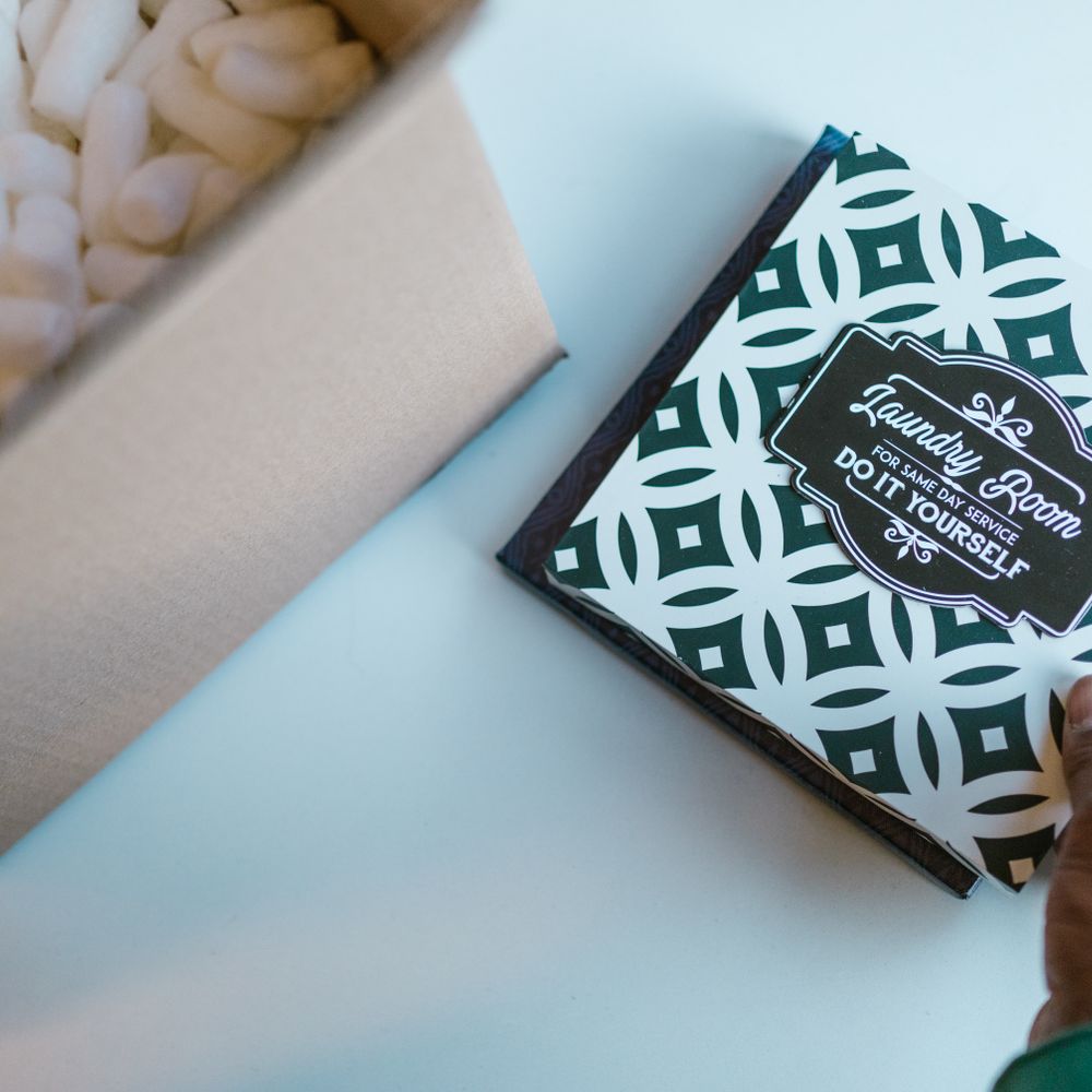 Carlby — professional packers wrapping and boxing belongings