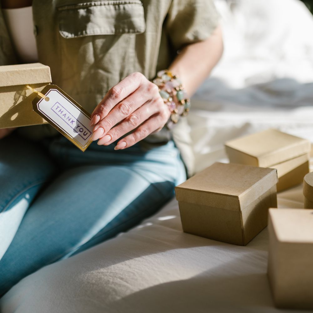 Ilmington — professional packers wrapping and boxing belongings