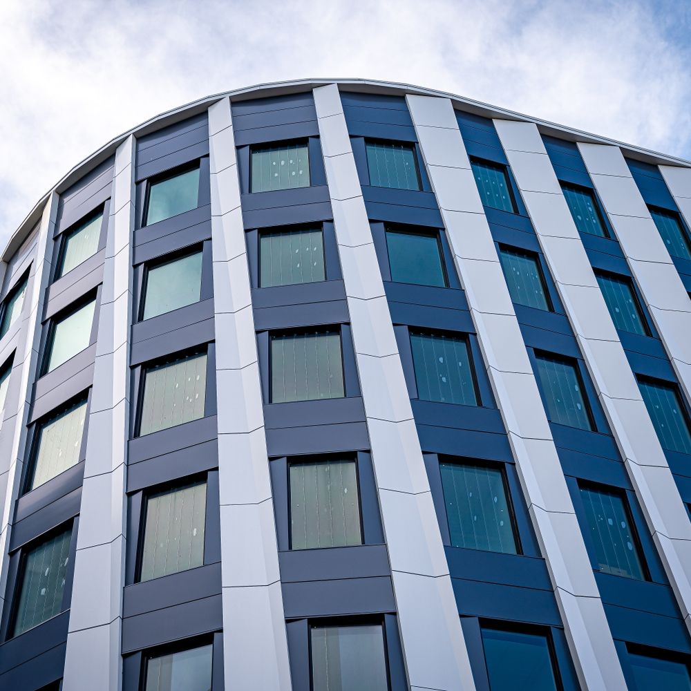Sidcup — student move with boxes and a van