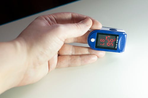 คลังภาพถ่ายฟรี ของ ชีพจร oximeter, มือ, อุปกรณ์ทางการแพทย์