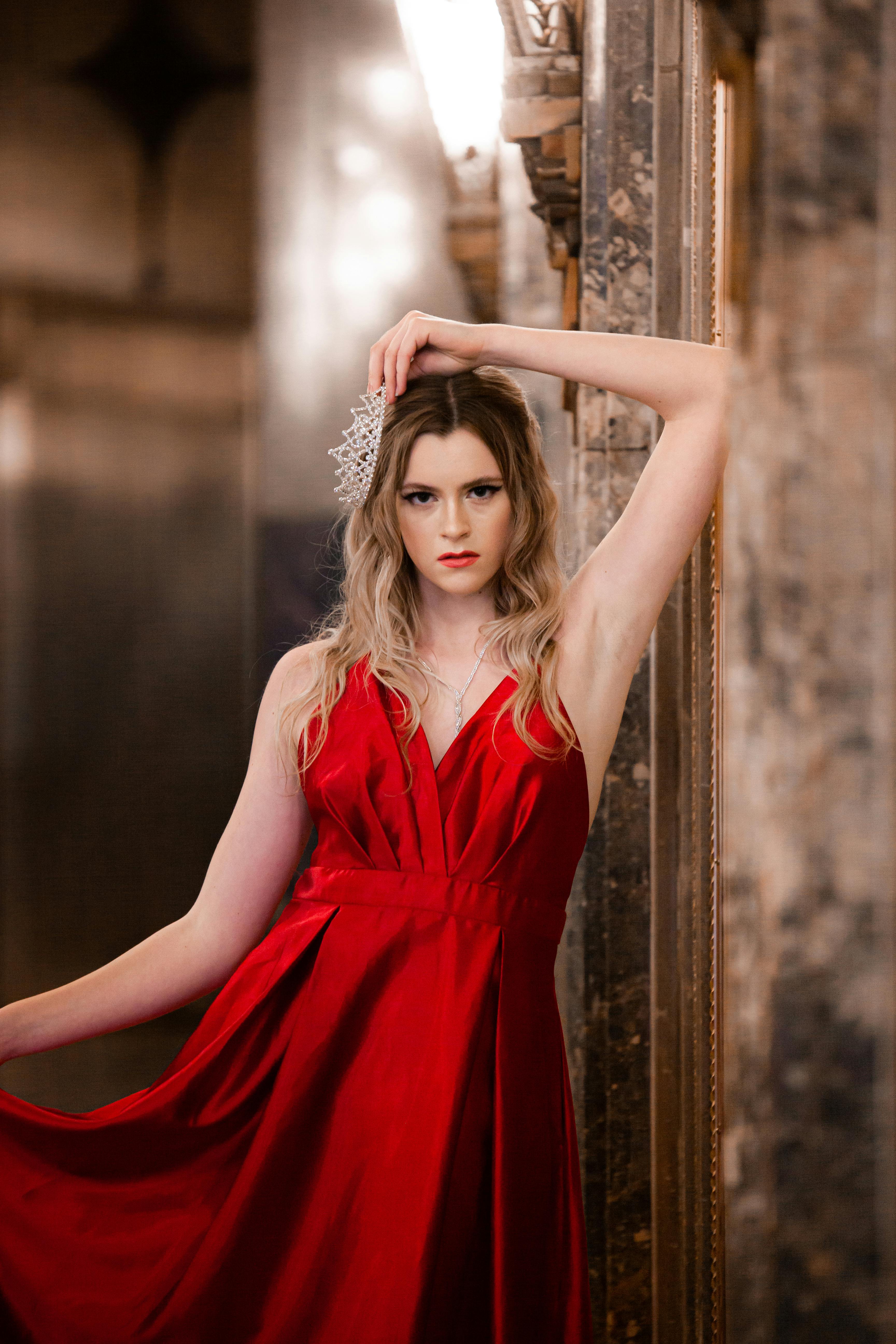 red Dress' Stock Photos and Images - 123RF
