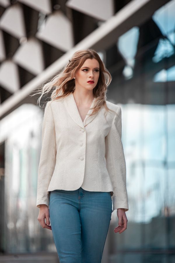 Dark jeans with velvet blazer outfit