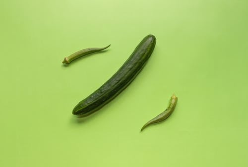 Gratis lagerfoto af agurk, frisk, grøn baggrund