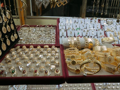 Foto stok gratis aksesori, anting-anting, cincin