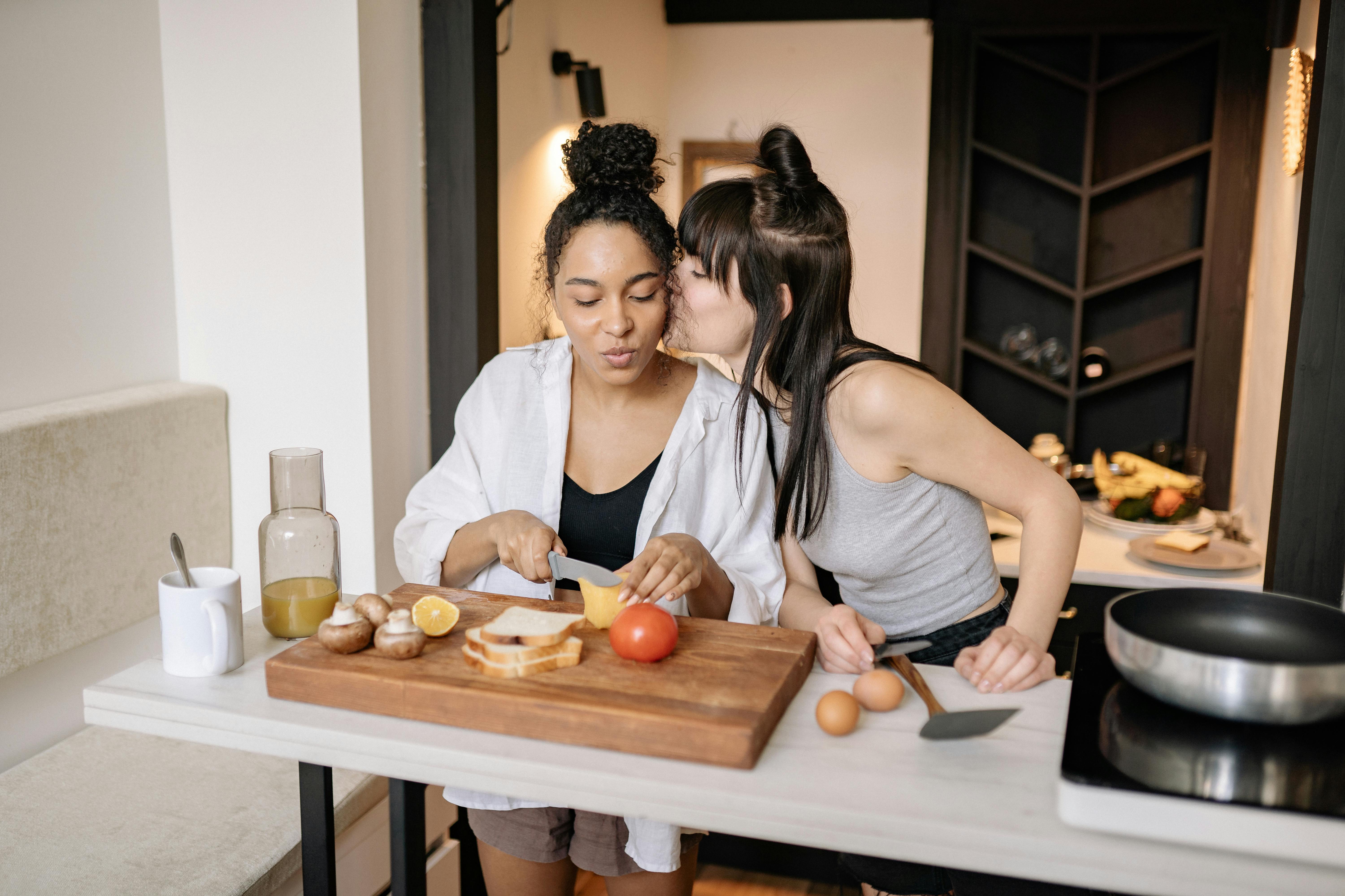 5 of TikTok’s Smartest Cooking Hacks for Faster, Easier Meals — Photo by Yan Krukau on Pexels