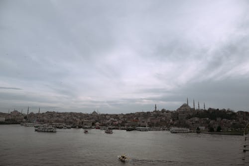 Kostenloses Stock Foto zu bedeckt, bosphorus, fluss