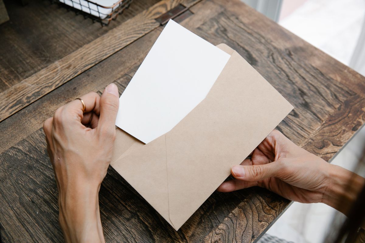 Tag treo giấy dùng để trình bày thông tin sản phẩm