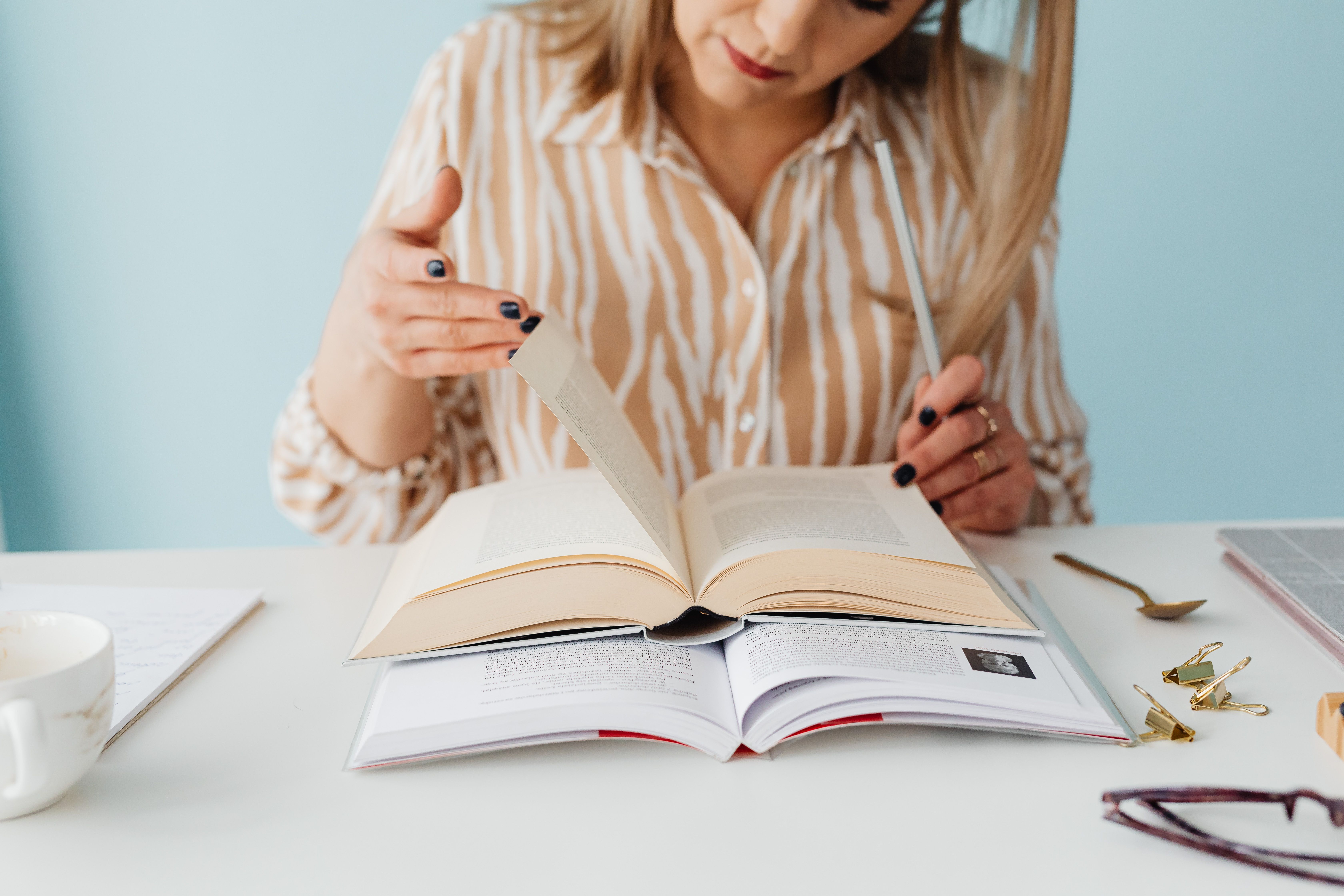 AI Revolution 2026: Master the Future with the Top Business Books for AI-Powered Leadership & Profit!