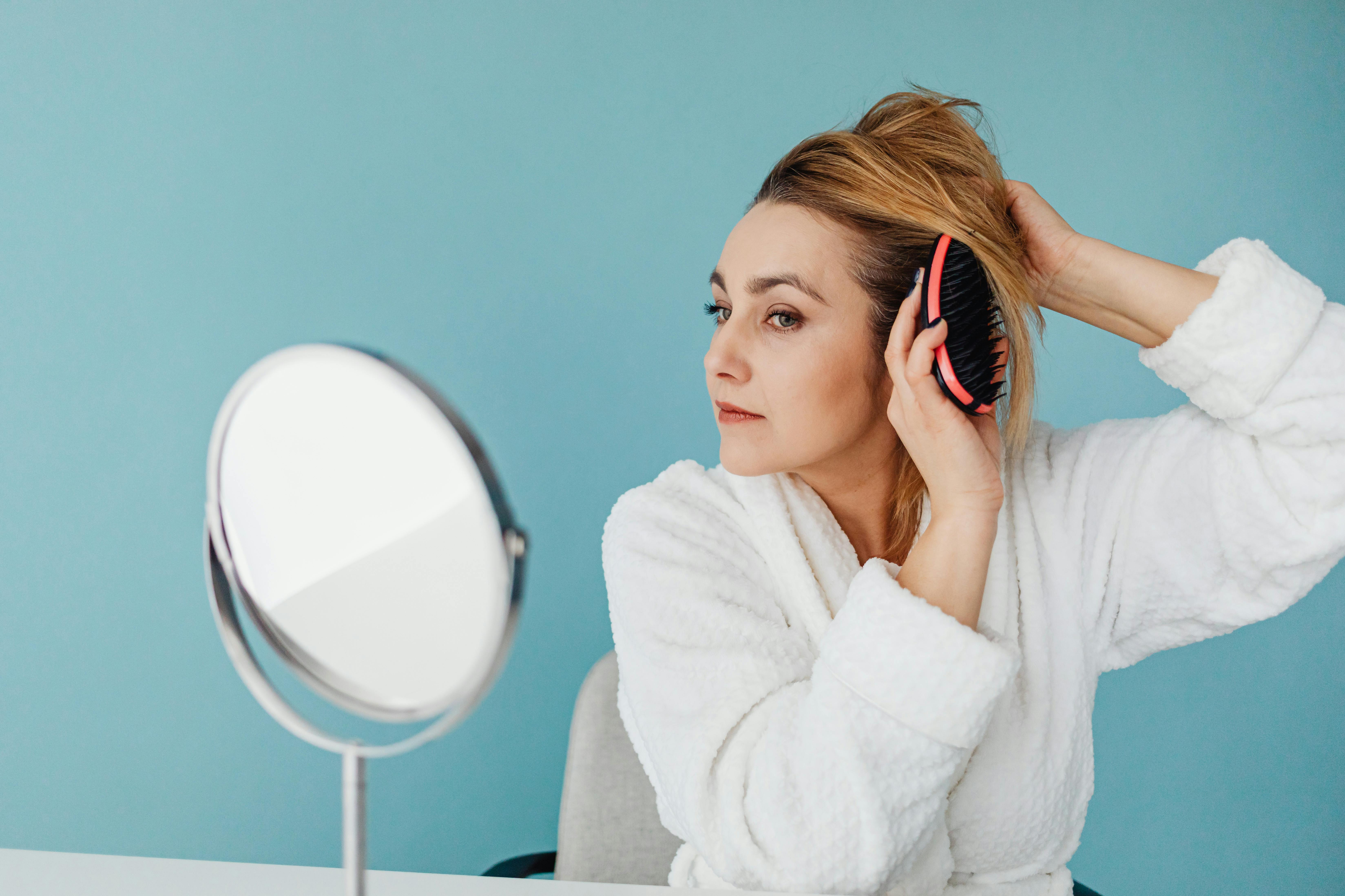 Free A Woman Wearing a White Bathrobe Stock Photo