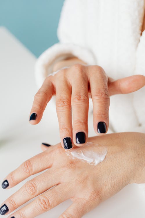 Best Practices and Products for Sensitive Skin: A Comprehensive Guide to Sensitive Skin Care