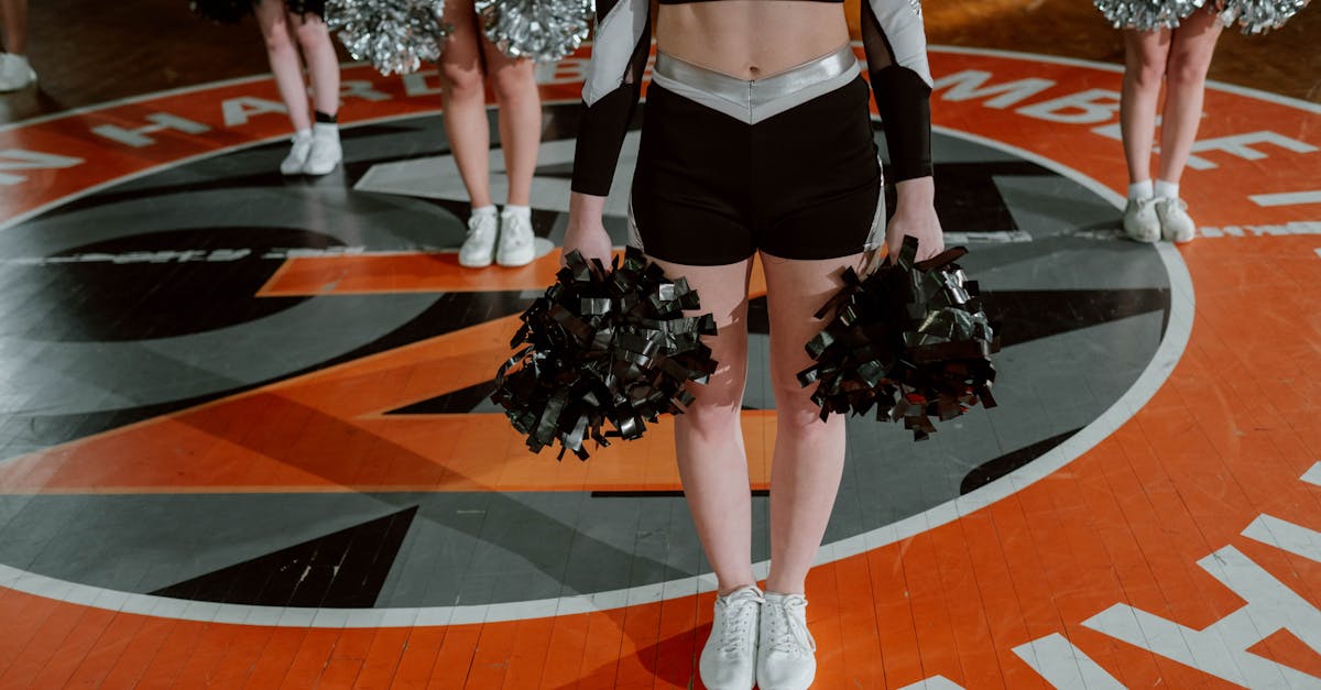 經典賽最新宣傳片曝光!台灣隊亮相,國防部長與啦啦隊女神同框