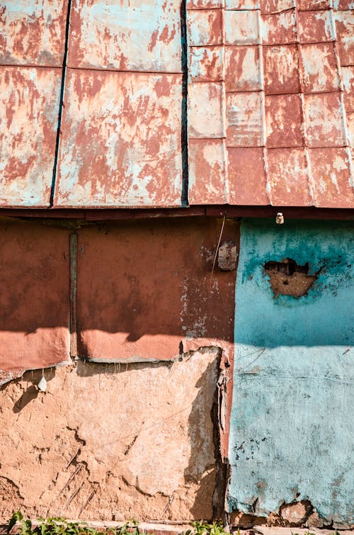 Imagine de stoc gratuită din abandonat, exteriorul casei, fotografiere verticală