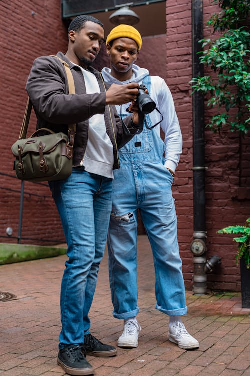 Gratis stockfoto met afro-amerikaanse mannen, camera, fotograaf