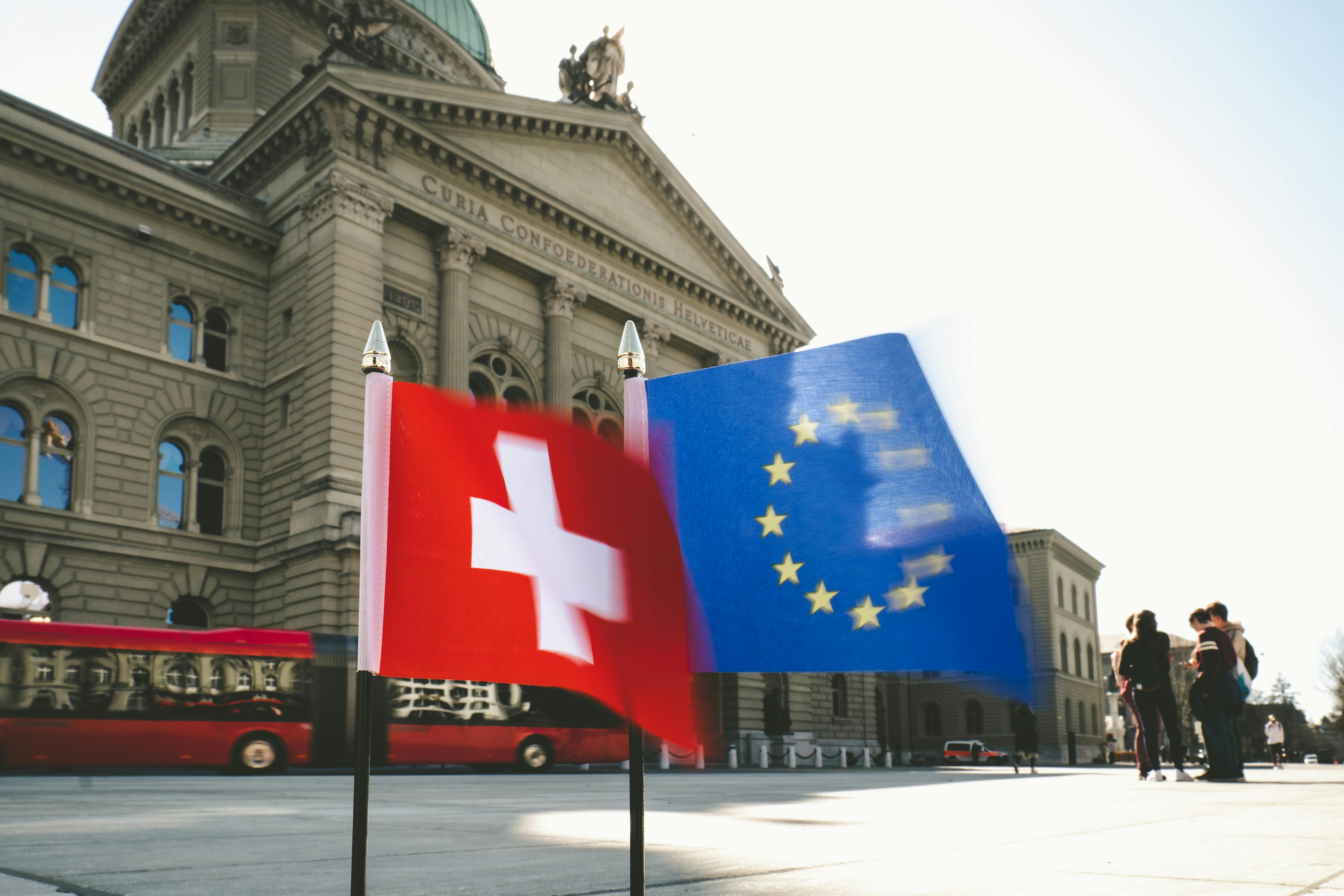 和平需要強大國防與高明政治智慧的雙重支撐