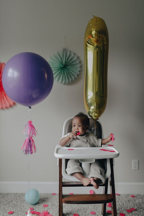 Foto profissional grátis de balões, cadeira de bebê, celebração