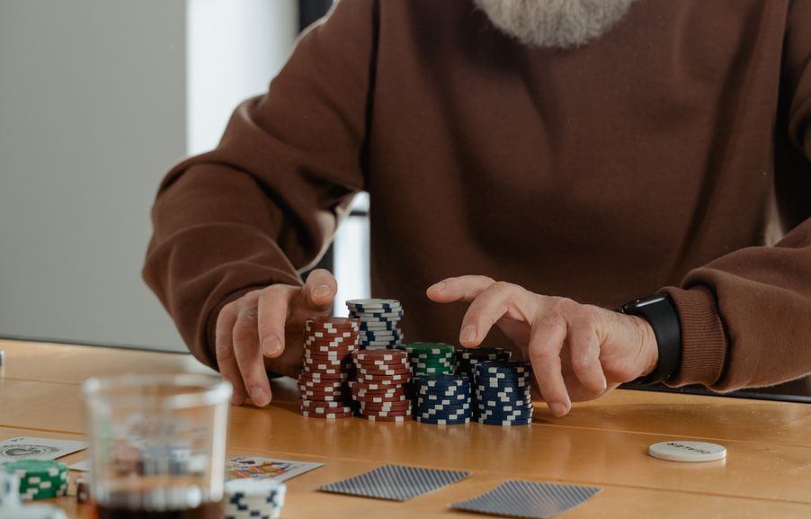 Online Casino: Spielautomaten und Live-Spiele im Überblick