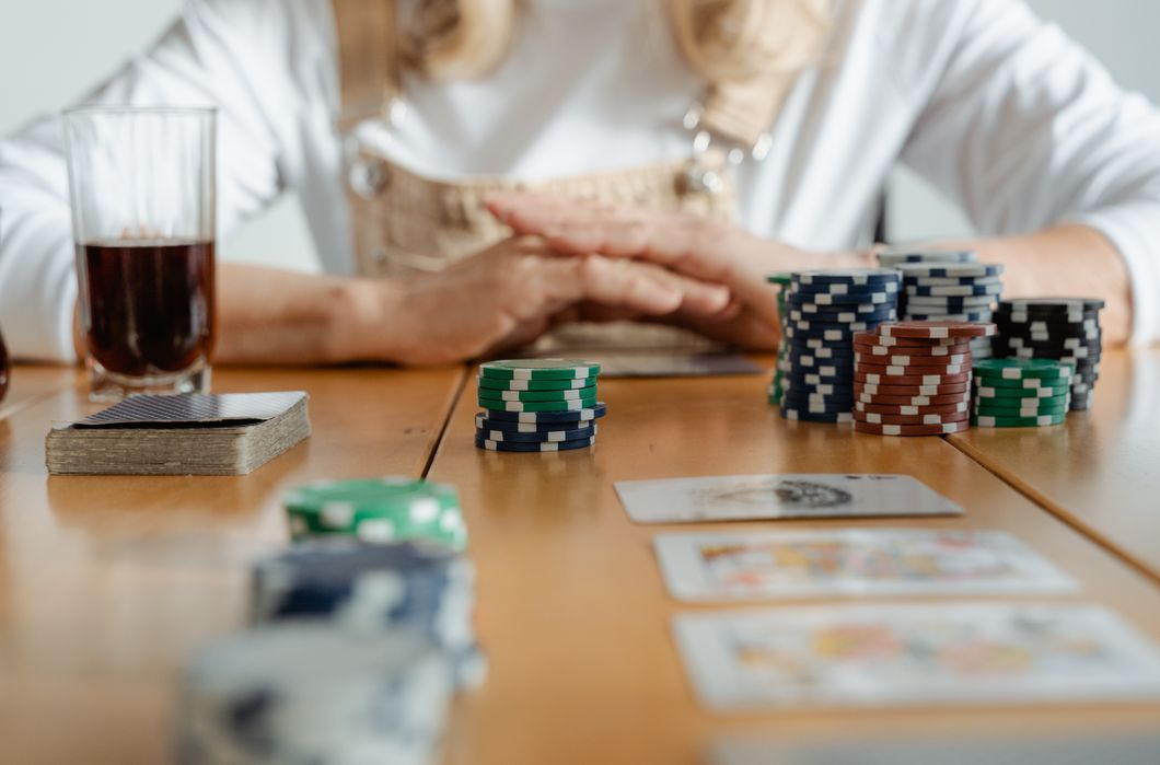 Online Casino: Spielautomaten und Live-Spiele im Überblick