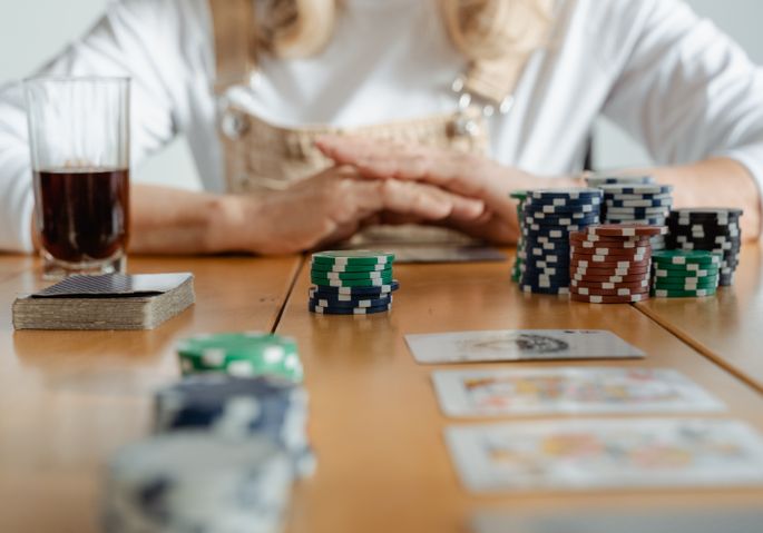 Online Casino: Spielautomaten und Live-Spiele im Überblick